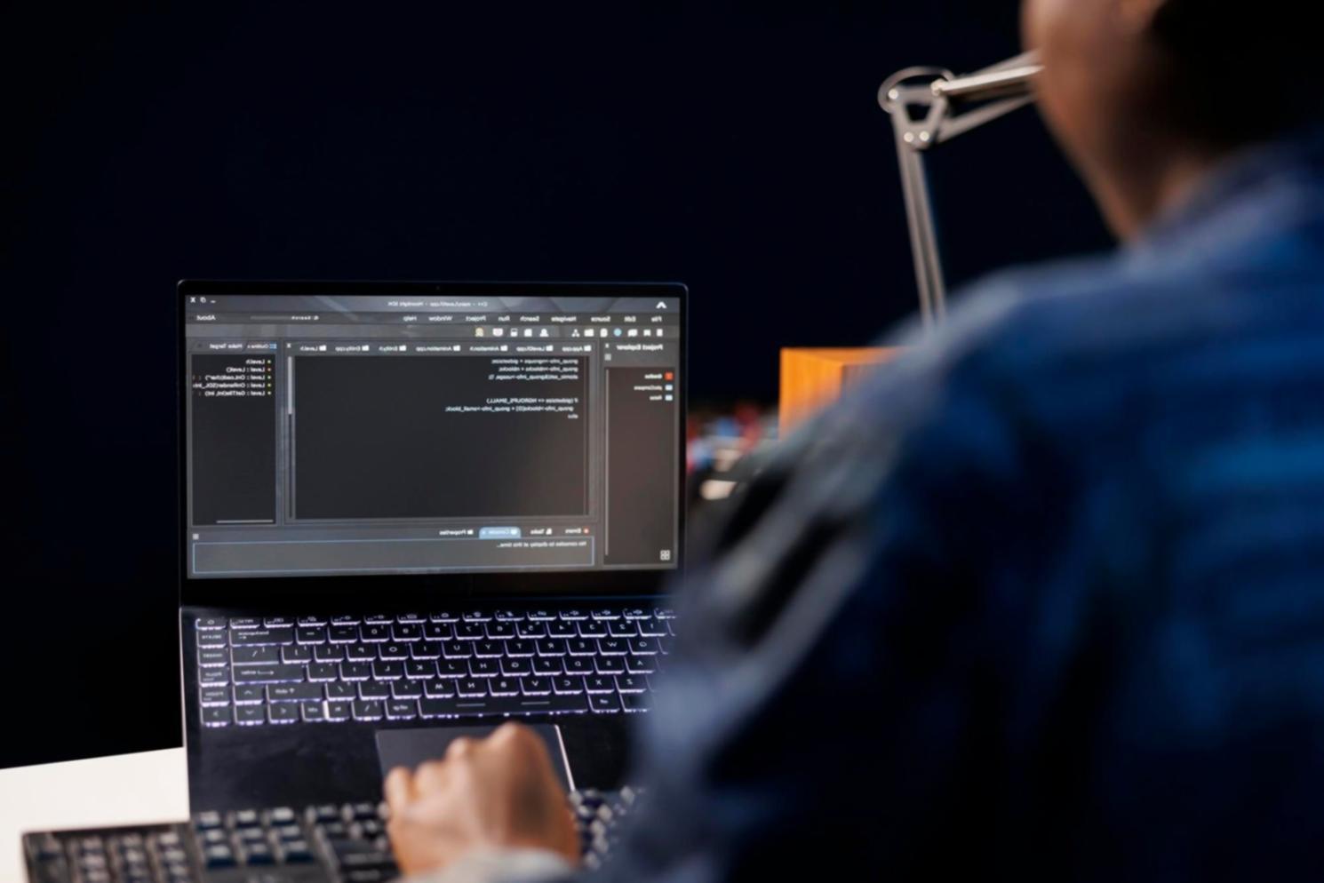 Esempio di modellazione 3D avanzata per videogiochi